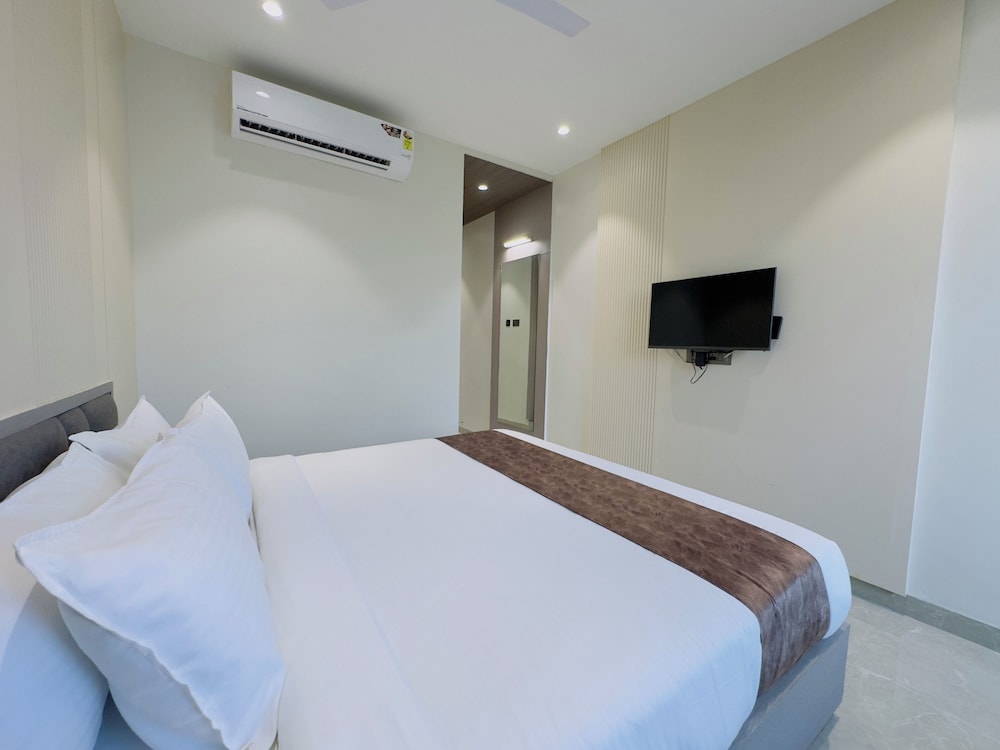 Travinities Hotel Avni Palace