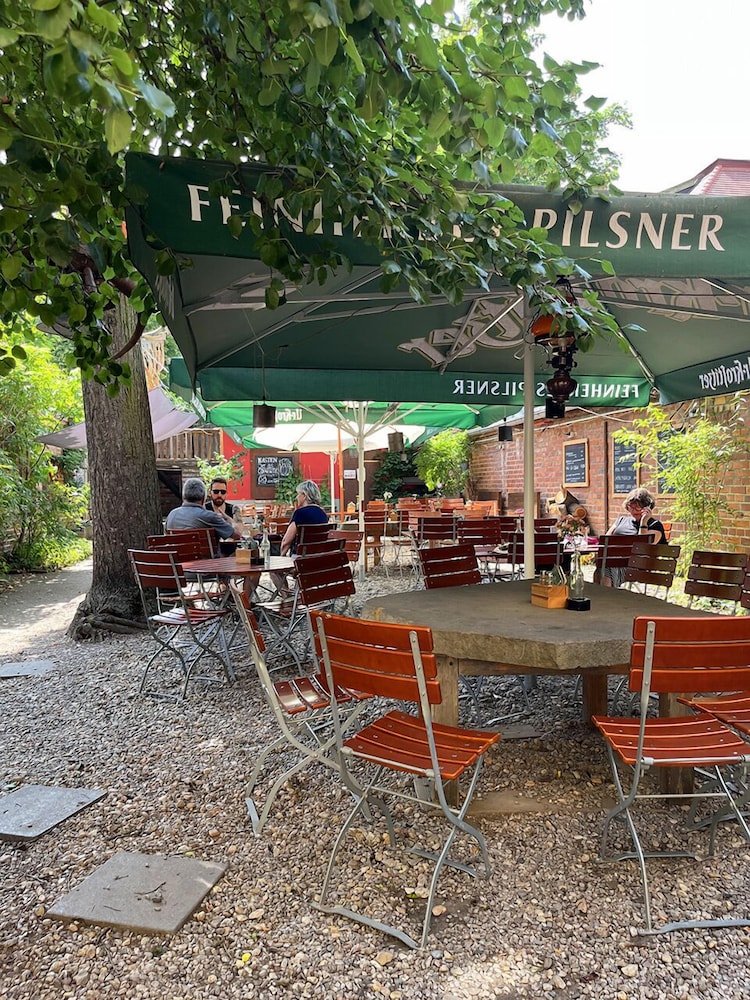 Homeplanet Hostel