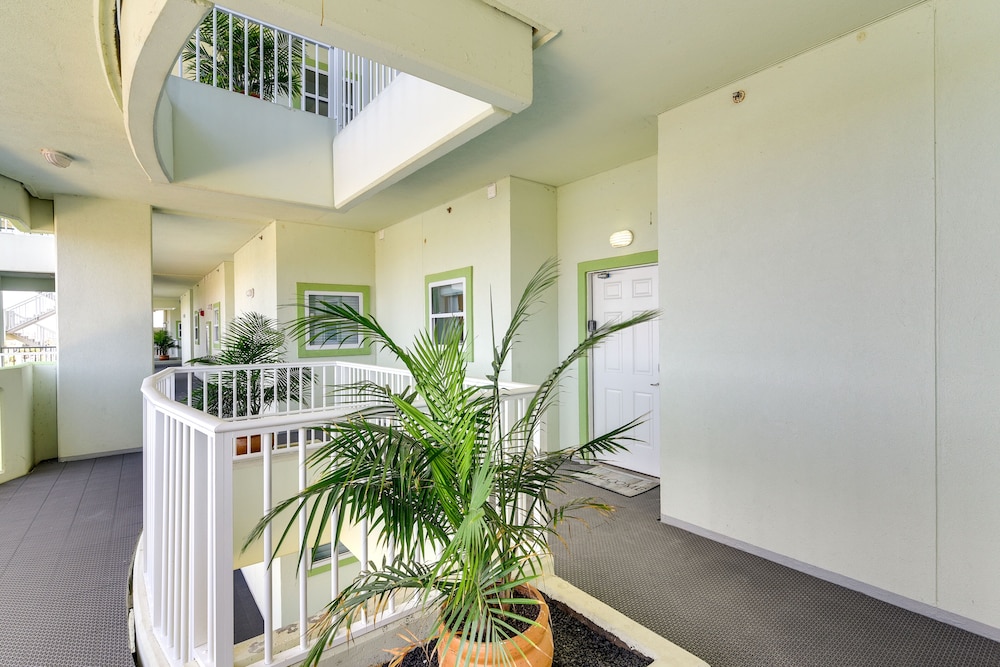Oceanfront Galveston Condo in Amazing Location!