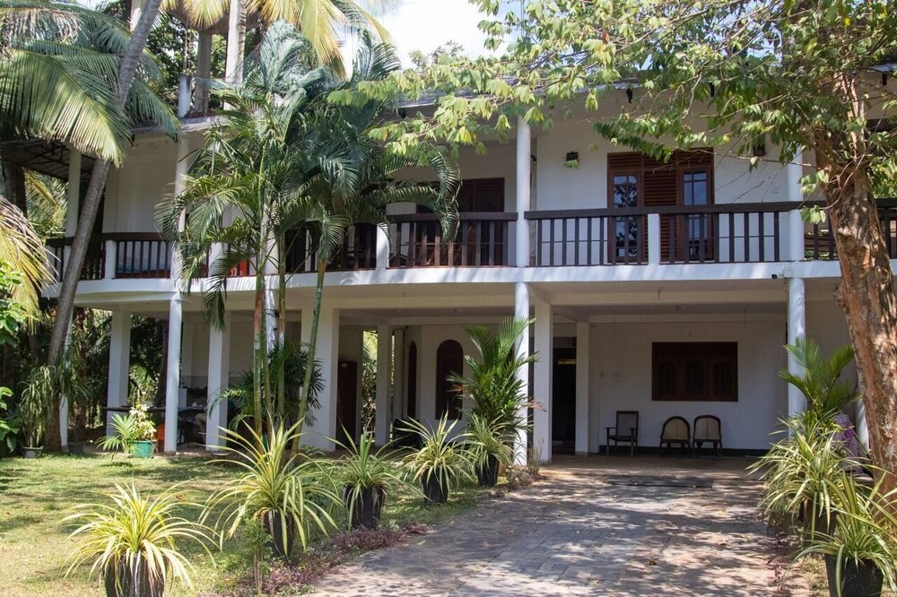 Lake View Homestay view 3