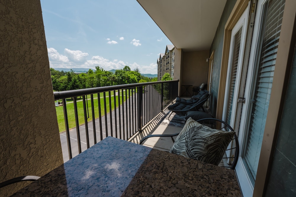 A Beary Good Getaway 2 Bedroom Condo