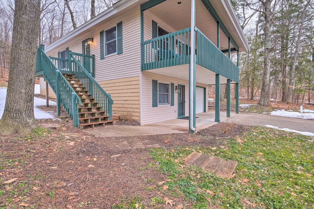 Walloon Lake Vacation Rental: Walk to Water! view 5