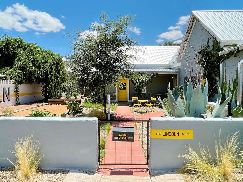 Alpine Vacations - The Lincoln Marfa - Property Image 1