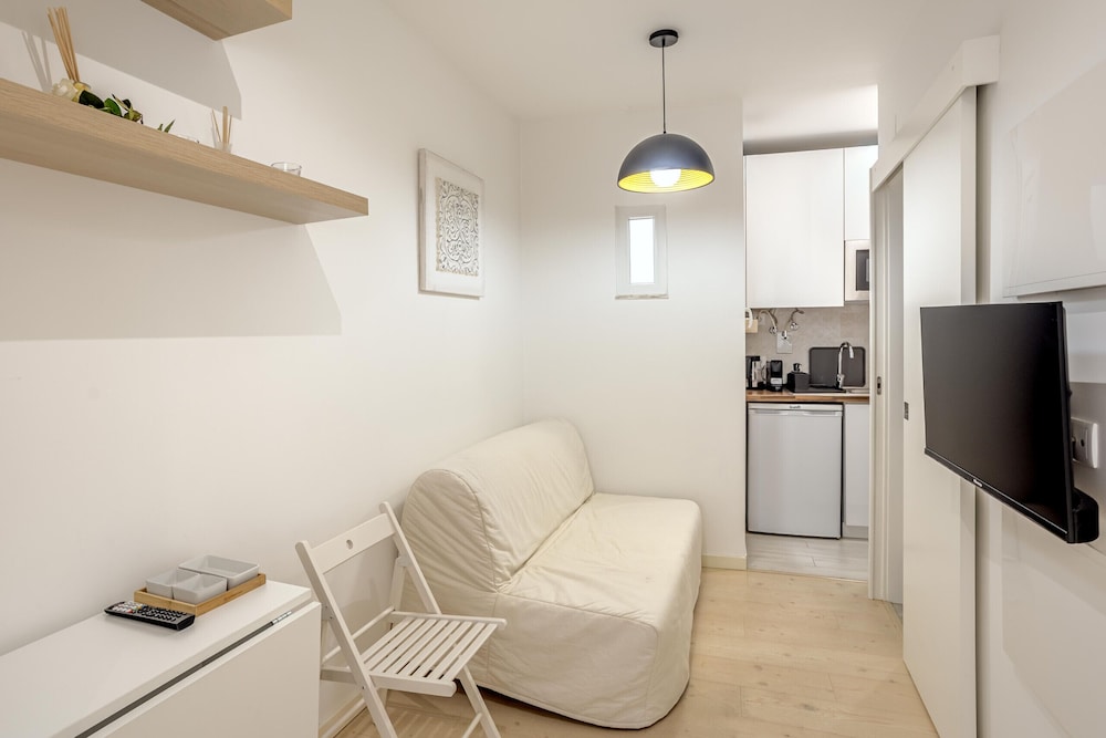 Downtown Modern Apartments I by Homing