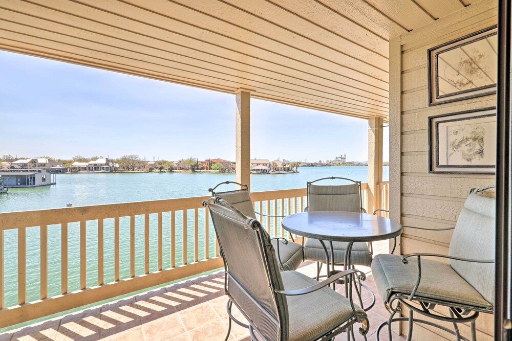 Waterfront Condo With Balcony Dock Access - Property Image 8