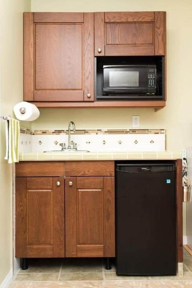 Madeira Park Vacation Suite
