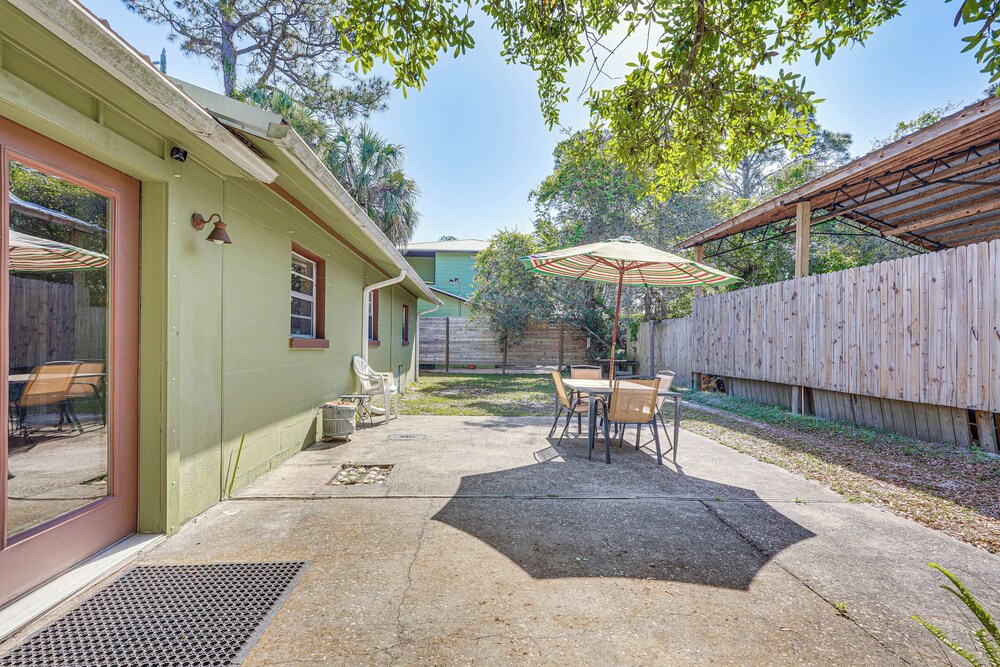 Walk to Beach: Cozy Port St Joe Getaway w/ Yard