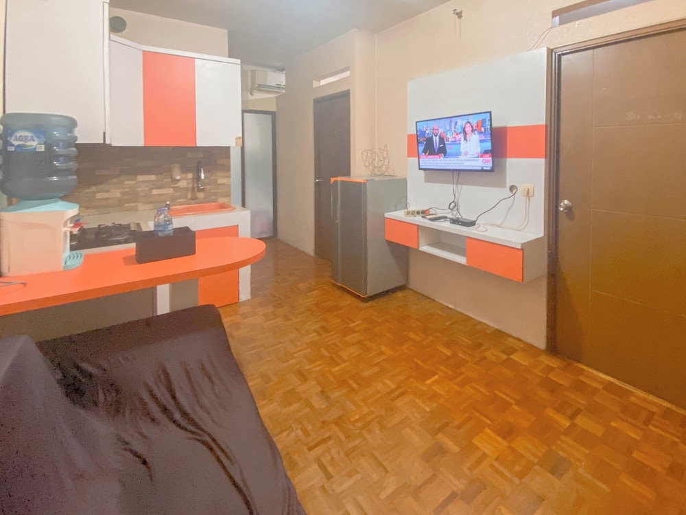 Homey 2Br Apartment Gateway Ahmad Yani Cicadas, Bandung - 16