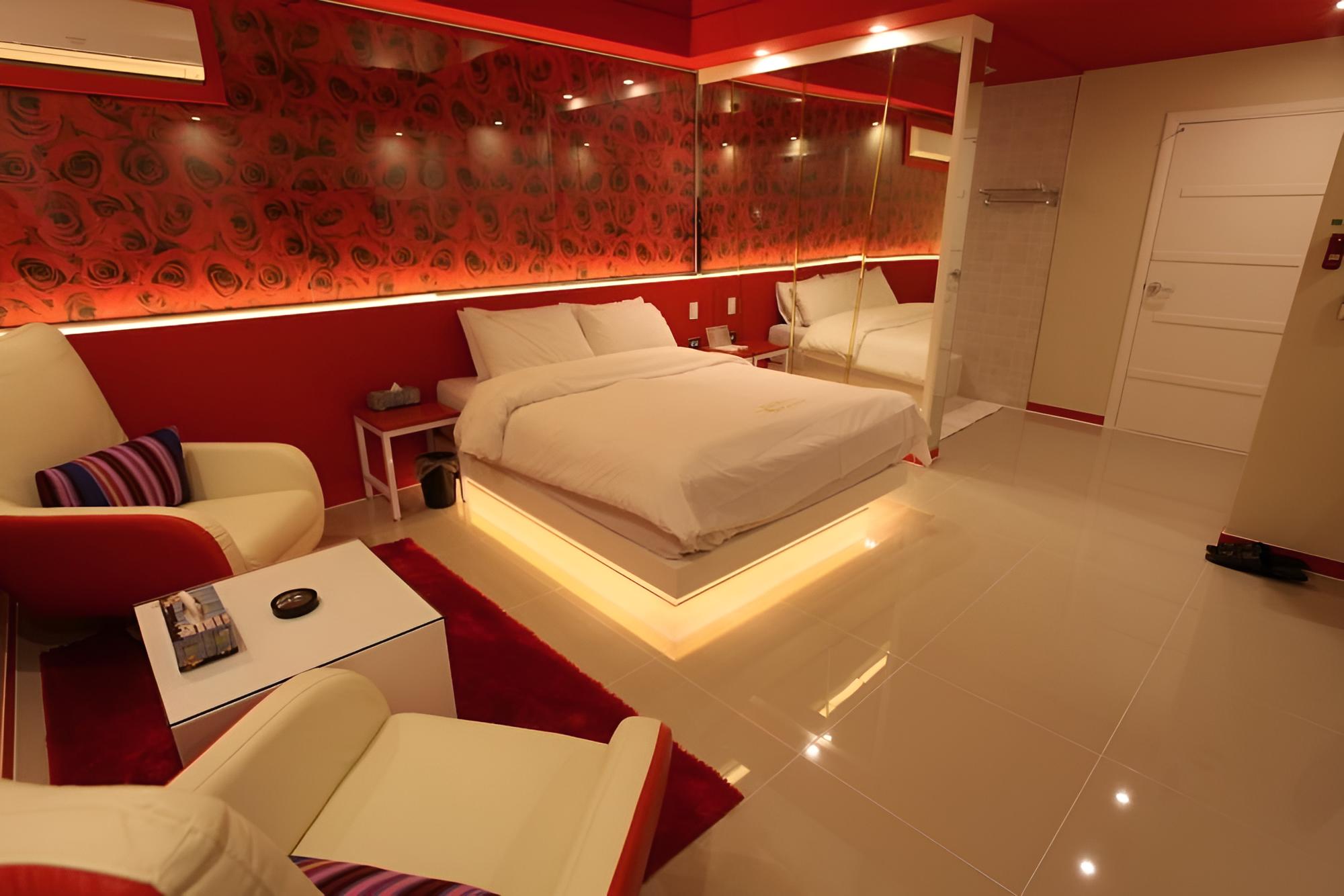S-Petite Hotel