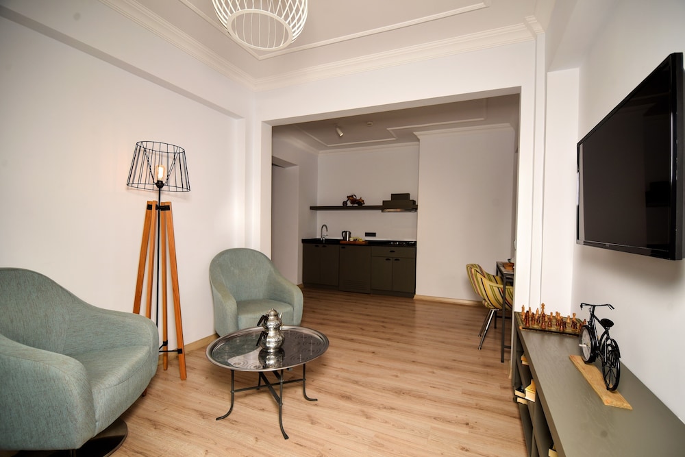 Spacious Flat with Balcony KARAGOZLUM