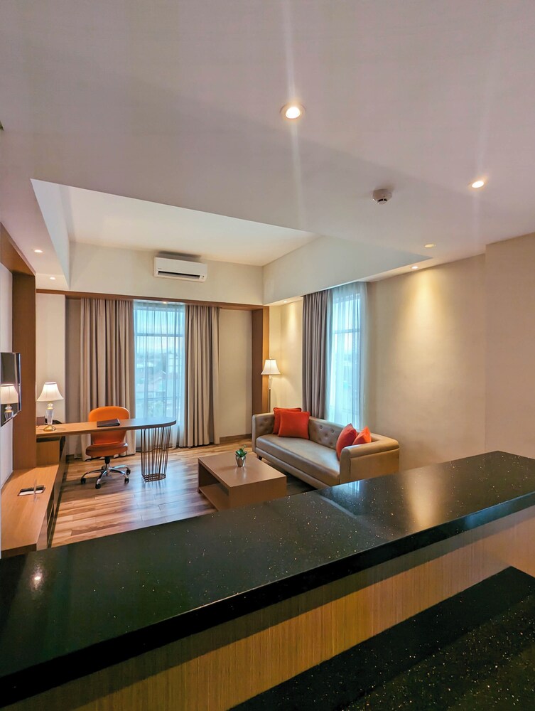 Astanaraya Suites Hotel