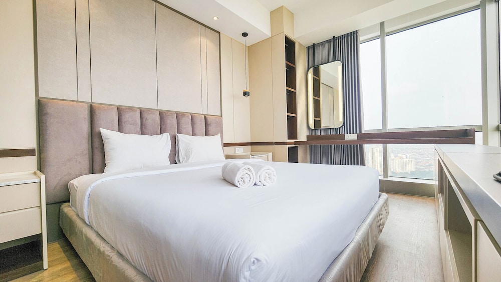 Spacious Combined 3BR Grand Sungkono Lagoon Apartment
