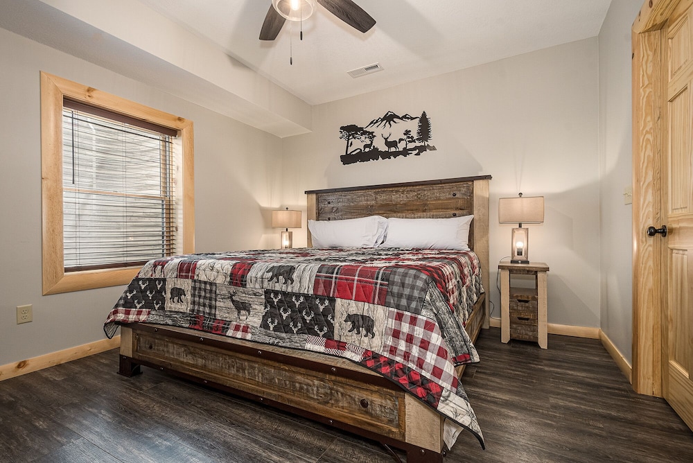 Mountain Crest Lodge - Property Image 32