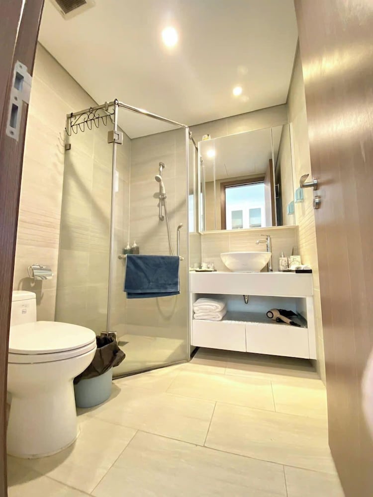 Sunny - Vinhomes GreenBay Residences