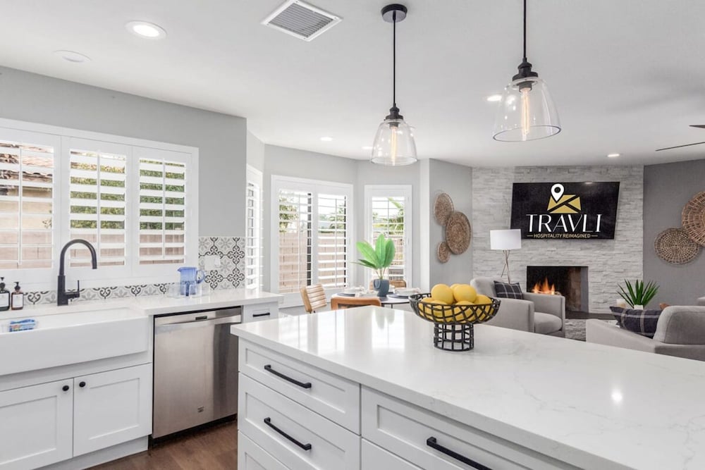 Greenway Park Retreat Al-fresco Living Heated Pool