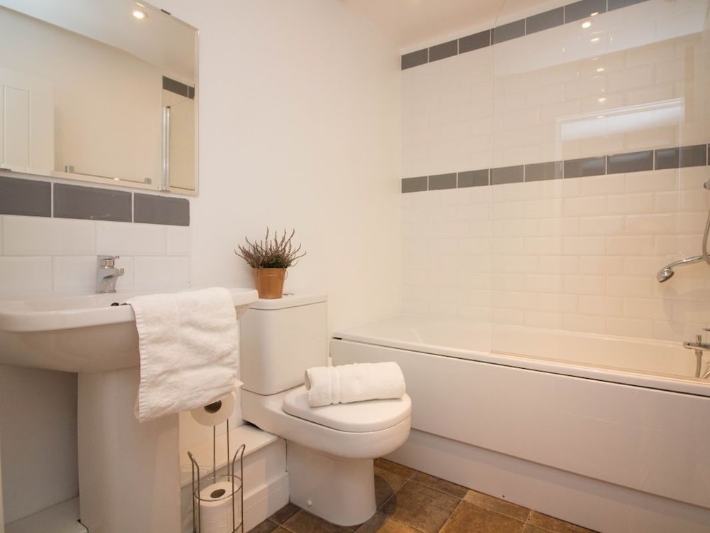 Beddoe Apartments