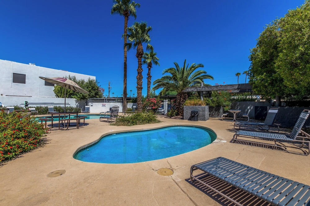 Blue Abode - Old Town Scottsdale - Pool &bbq Grill