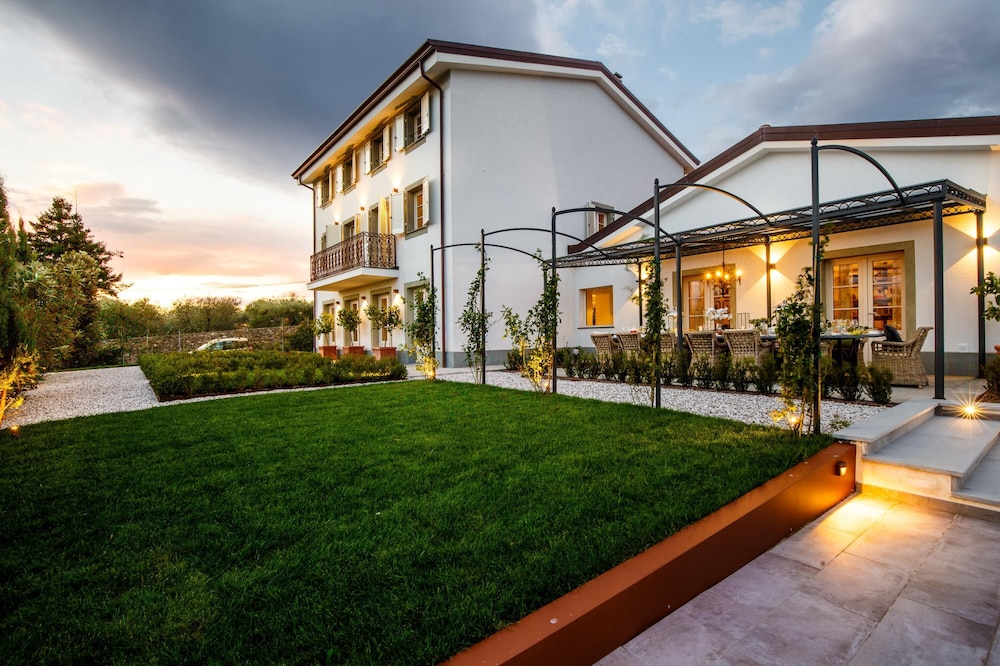 Villa Asti in Segromigno in Monte view 2