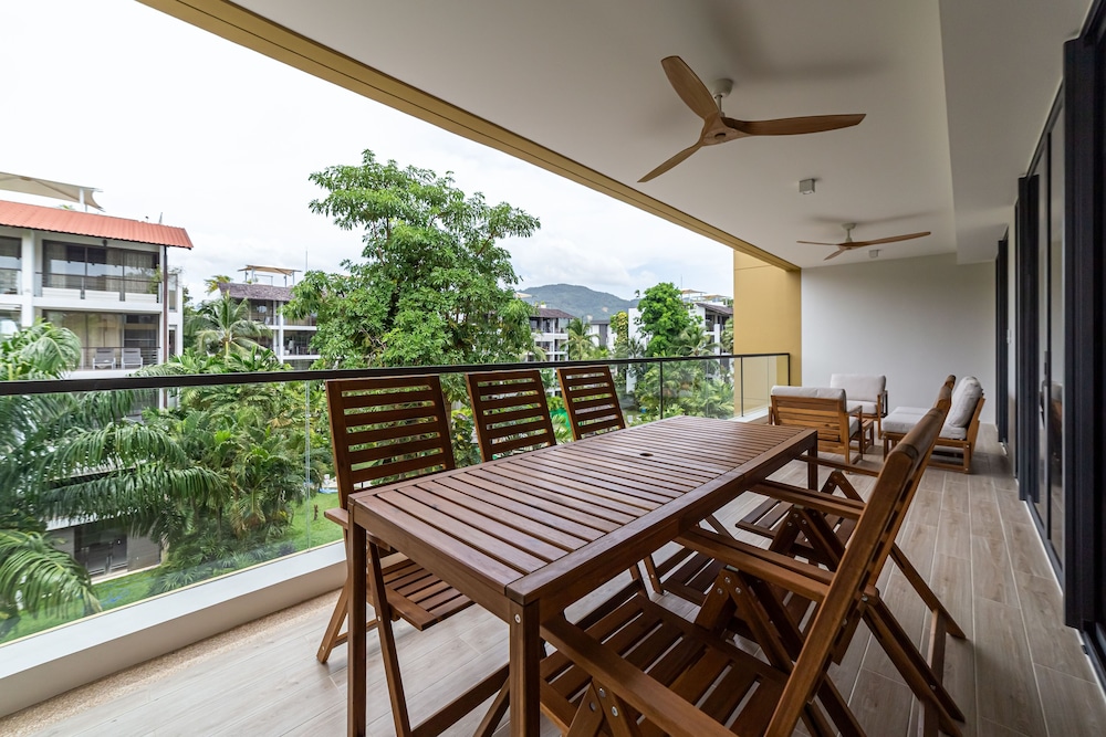 Seaside 2BR 200 m to BangTao beach