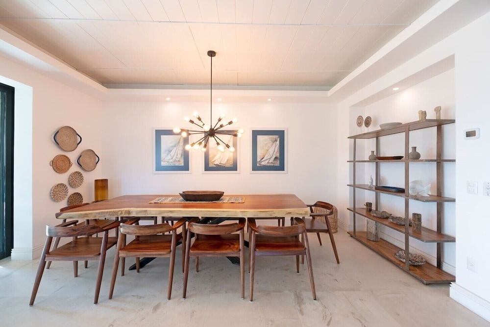 Premium 3 Bedroom Condo - Property Image 33
