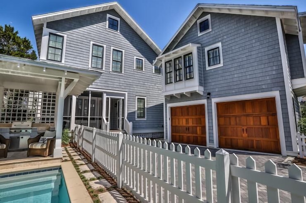 The Flagship of Watersound 5 Bedroom Holiday Home by Five Star Properties