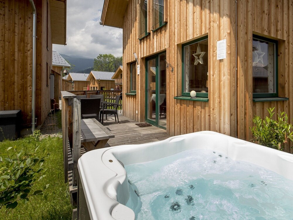 Chalet With Outdoor hot tub