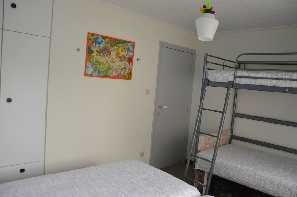 Charming Belgian Getaway, Vakantiewoning in Oudsbergen - 3 Bedrooms & Garden