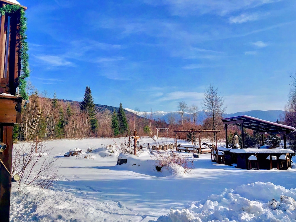 Moose Lodge and Cabins by Bretton Woods Vacations