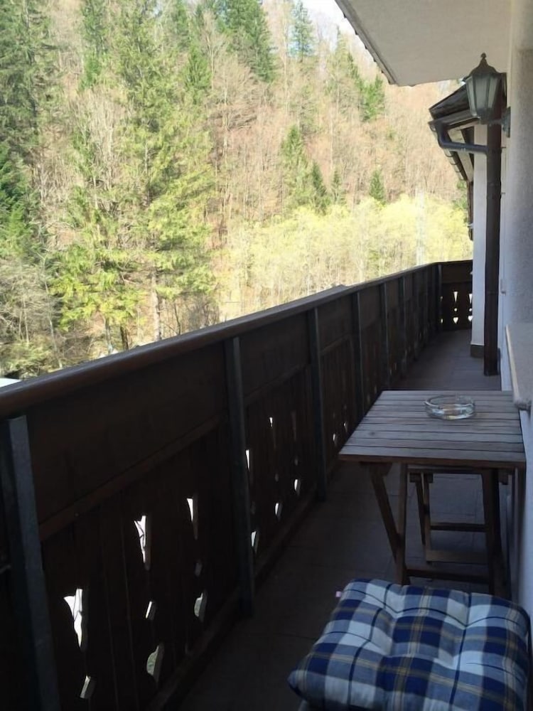 Apartmaji Pod macesnovo streho