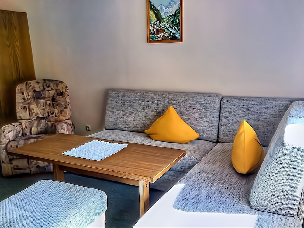 Pleasant Holiday Home in Langenfeld With Balcony