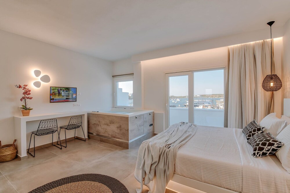 NAUTICA SUITES photo 4