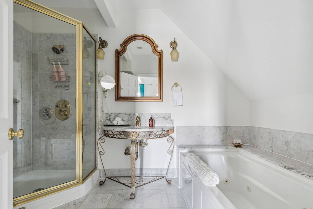 Columbia Vacations - The Columbia Inn at Peralynna Manor - Property Image 102