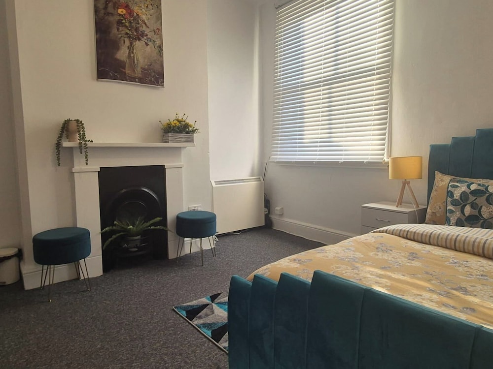 1 Bed-sleeps 2-city Centre-no Free Parking