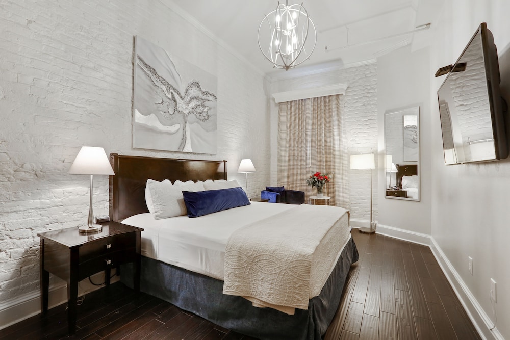 New Orleans Vacations - La Galerie French Quarter Hotel - Property Image 35
