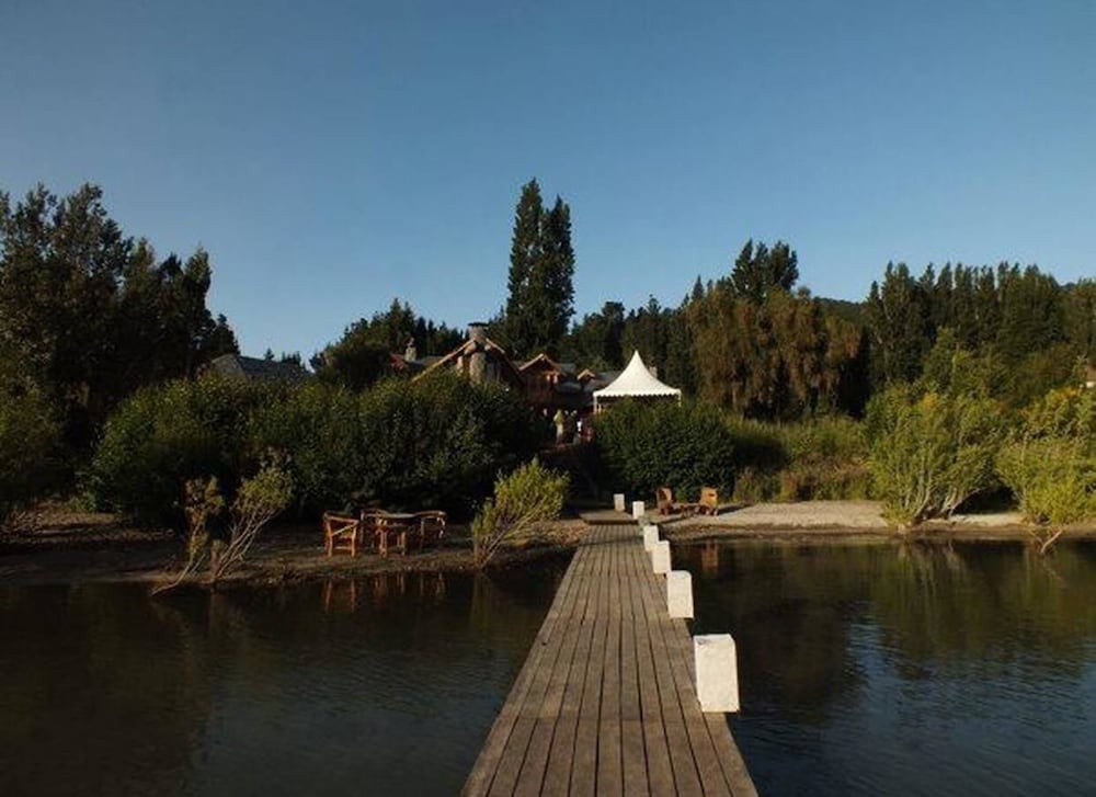 Fabula Lake House
