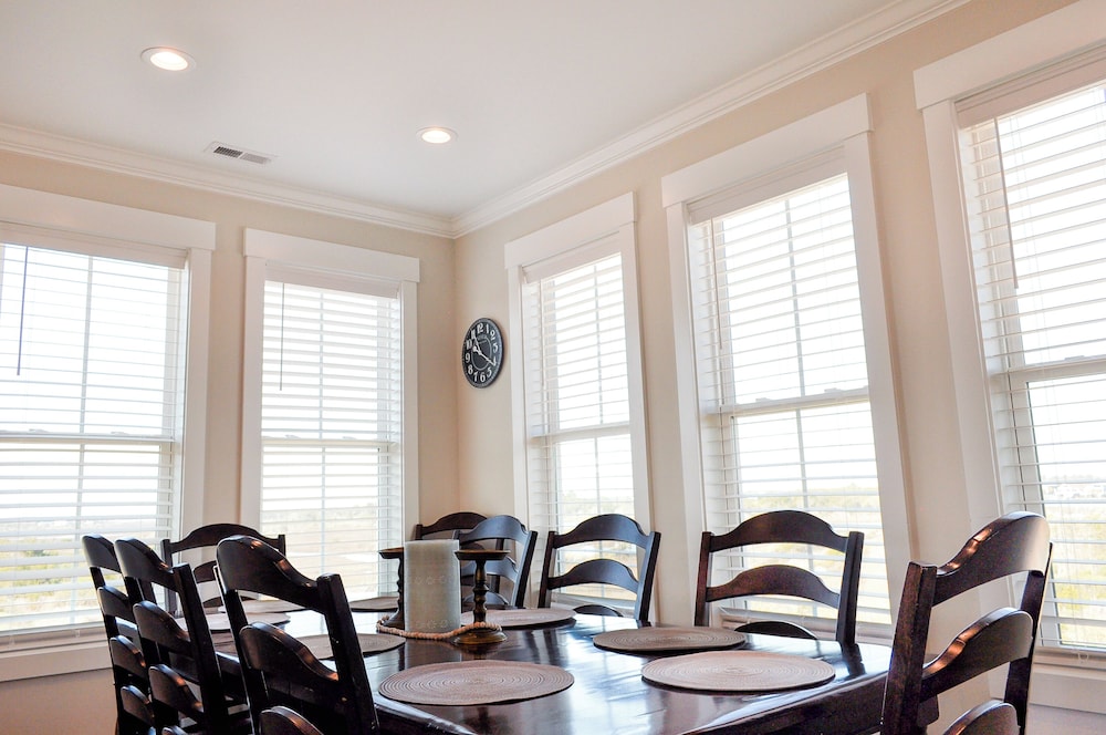 Family Tides by Topsail Realty