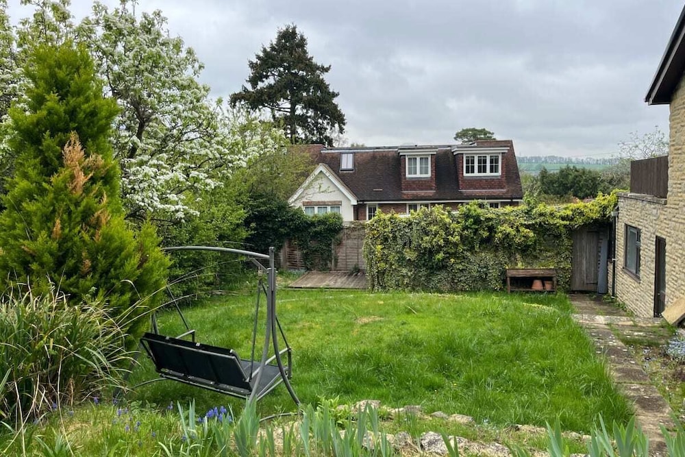 The Oxford Garden House - Spacious 5-bed Oxford Home With Garden & Balcony