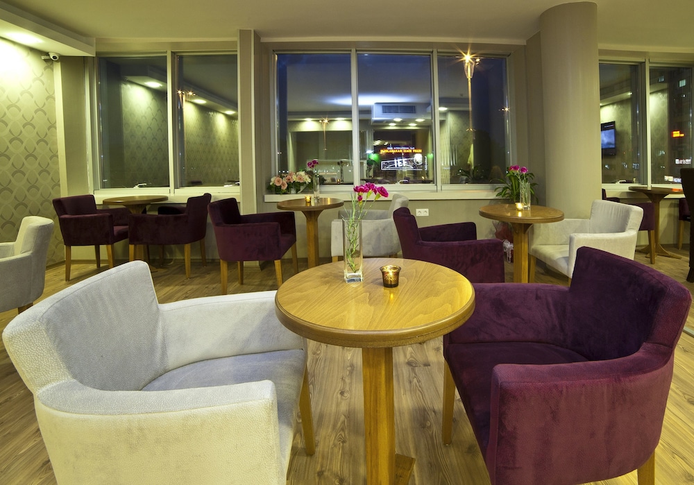 Yürüyüş Yapılan Otel - Image 26