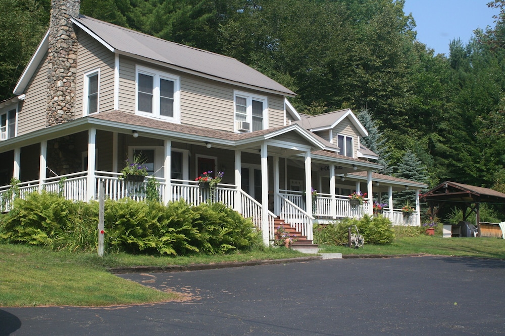 Whiteface Farm Adirondack Bed and Breakfast