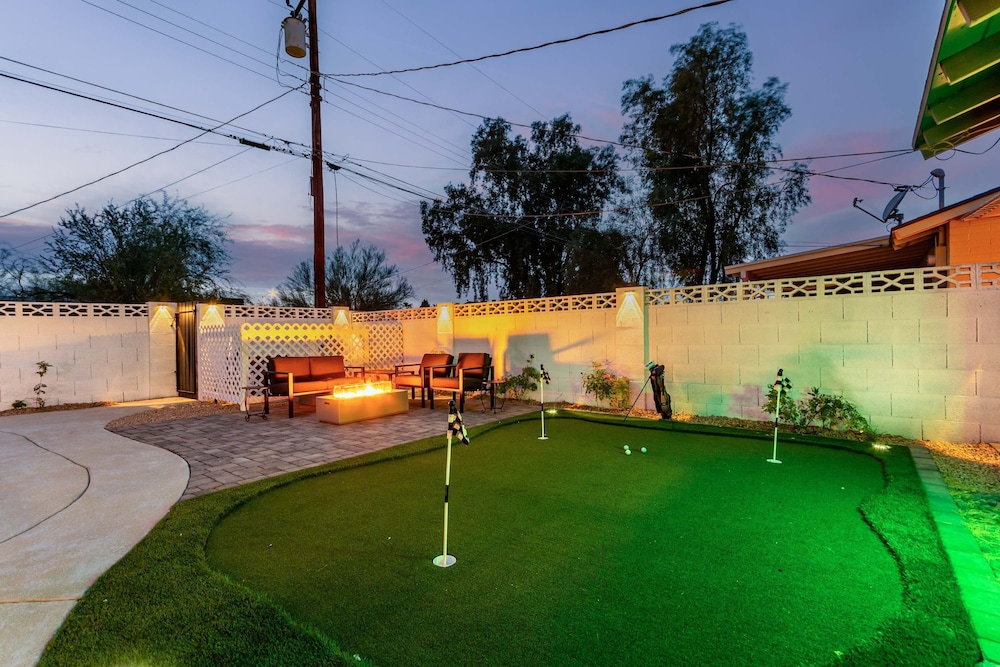 NEW The Mesquite Retreat on Oak Entertainers Oasis