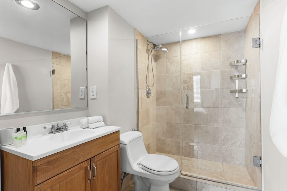 Bay Harbor Sunset Apt 3B