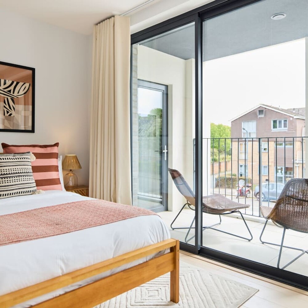 The Brondesbury Hideaway - Stylish 3bdr Flat With Balcony Parking photo 5