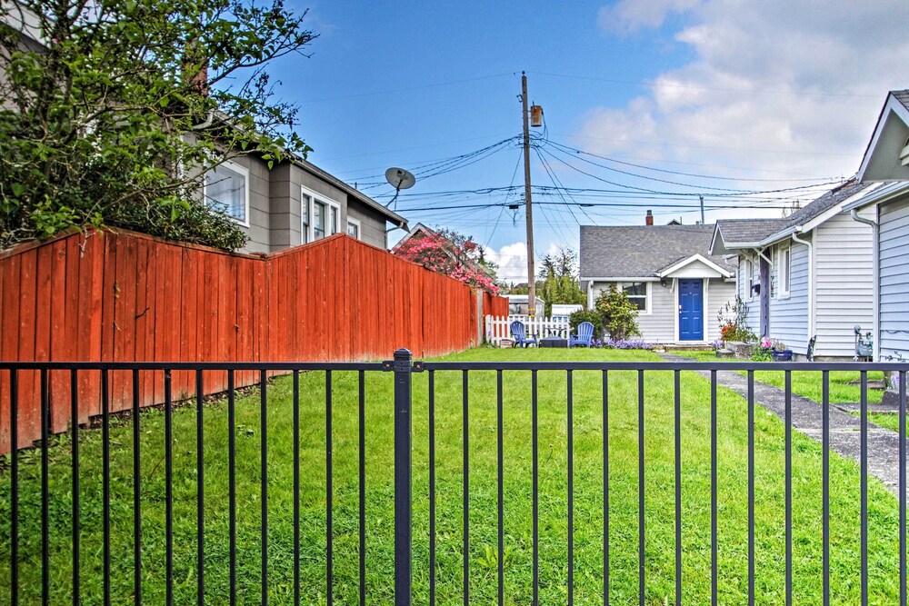 Lovely Tacoma Cottage w/ Fire Pit, Near Dtwn! - Property Image 2