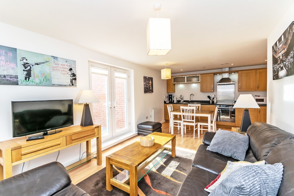 Racecourse Serviced Apartments