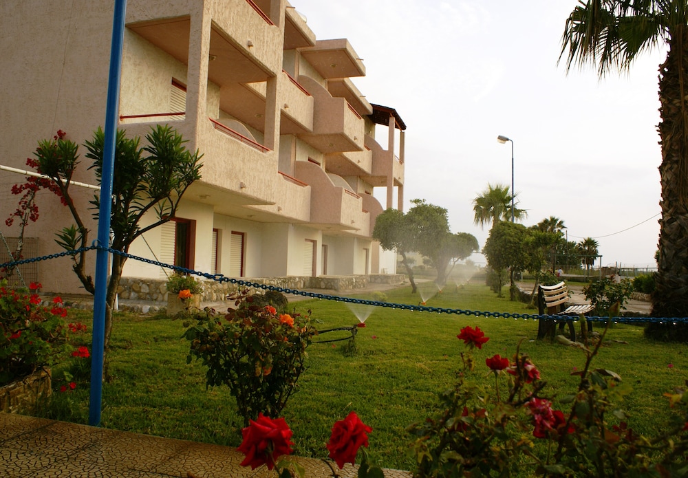 Hotel Golden Sun - Image 1