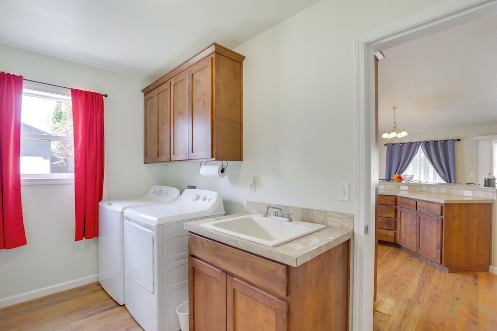 2 Blocks to White Water Launch: Mill City Home