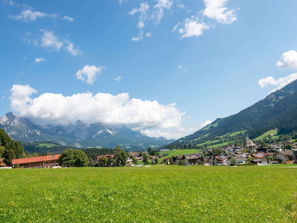 Apartment in Tyrol 100 m to the Mountain Railway