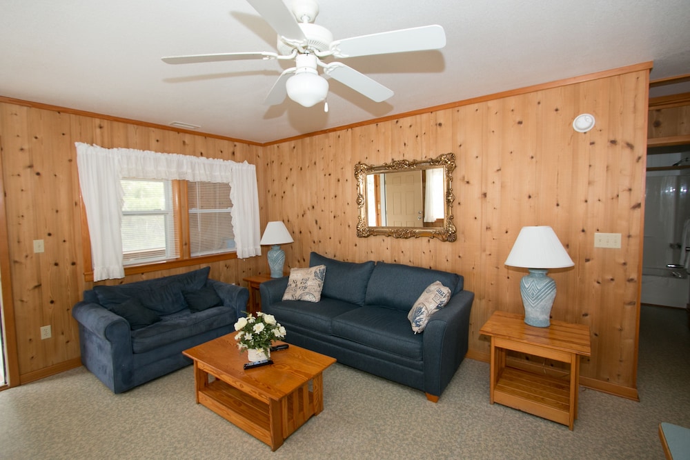 Outer Banks Motel - Village Accommodations