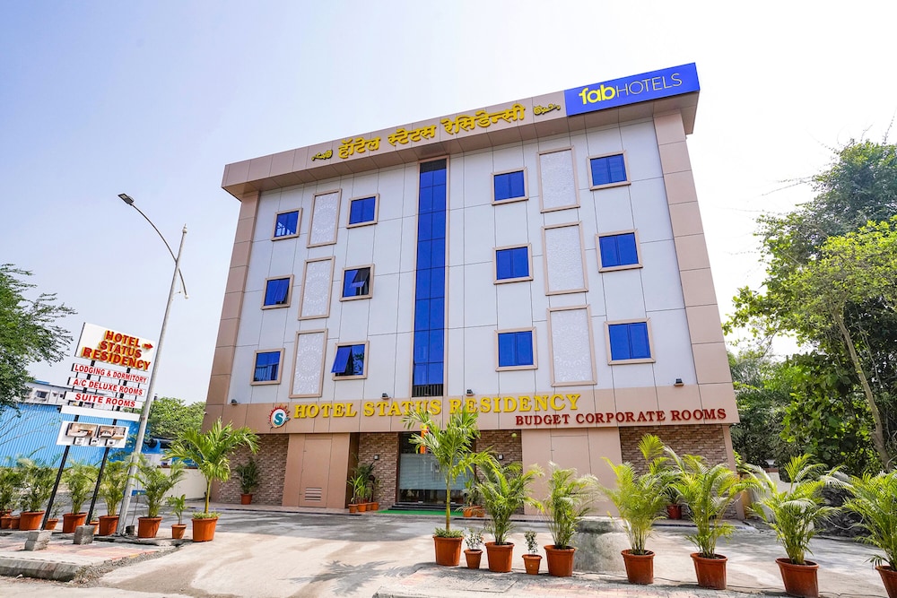Fabhotel Status Residency