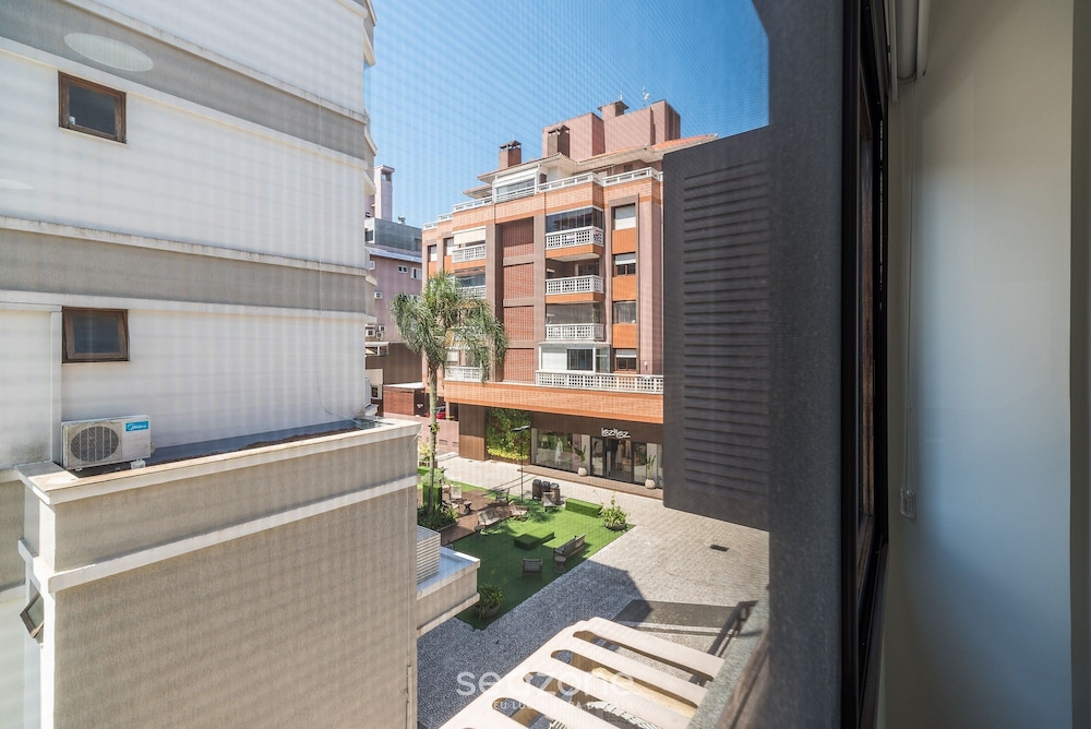 Apartment w/ Barbecue 450m From the Beach Pnm0202